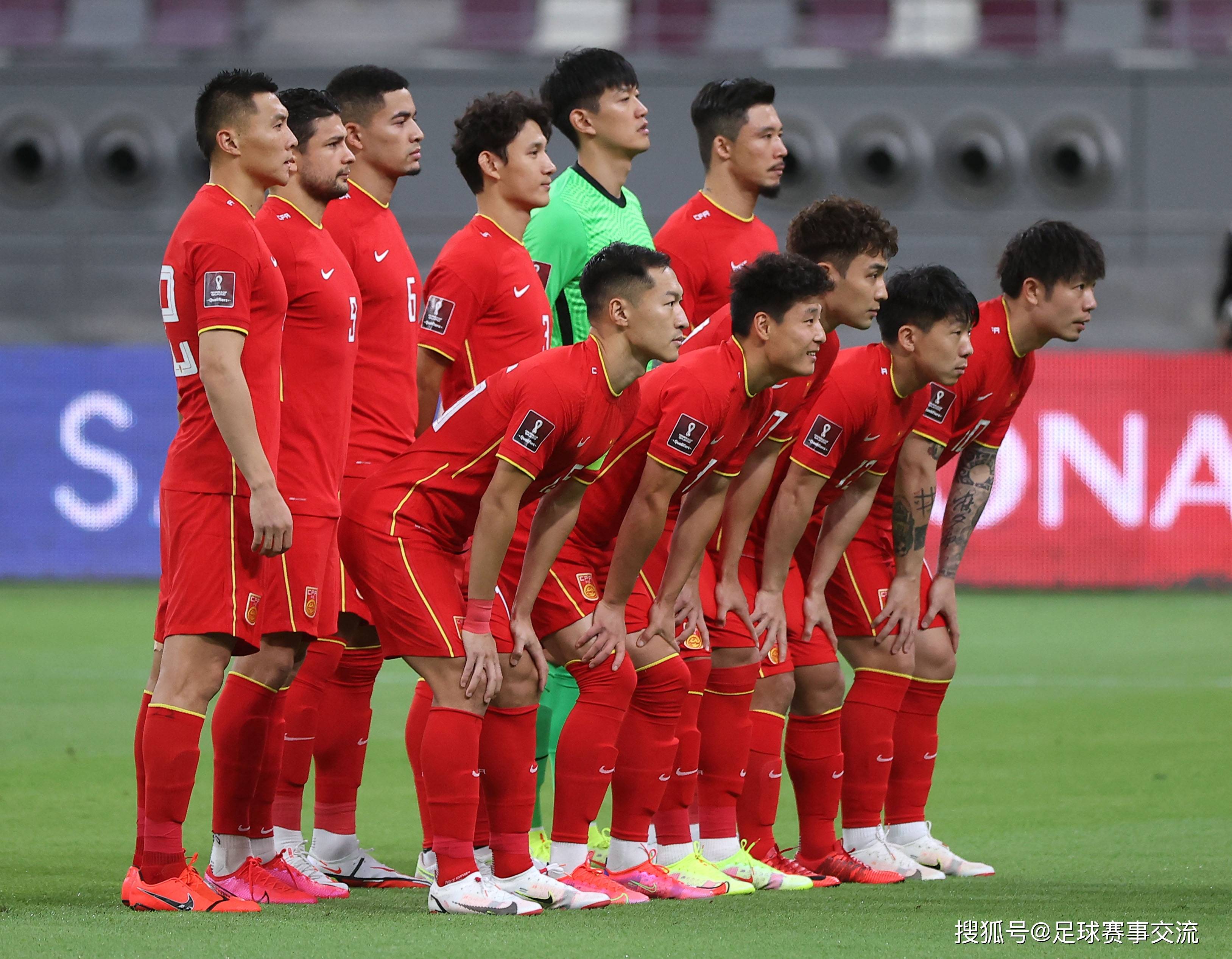 国内足球豪强击败对手，取得连胜