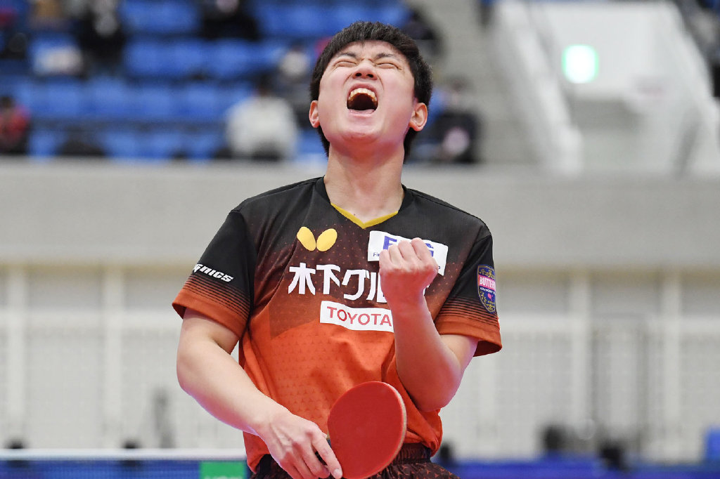 DK碾压HKA，CoreJJ操刀奇招英雄翻盘八强赛3:2（巴黎）