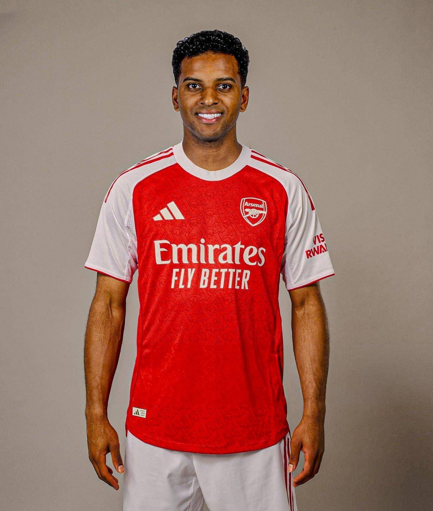 包含瑞典绝地反击利物浦,罗德里戈制霸全场的词条 包含瑞典绝地反击利物浦,罗德里戈制霸全场的词条