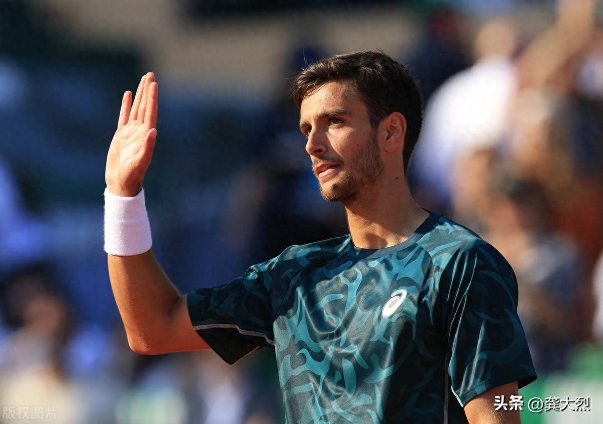 美网鏖战戴维斯杯，西西帕斯关键制胜