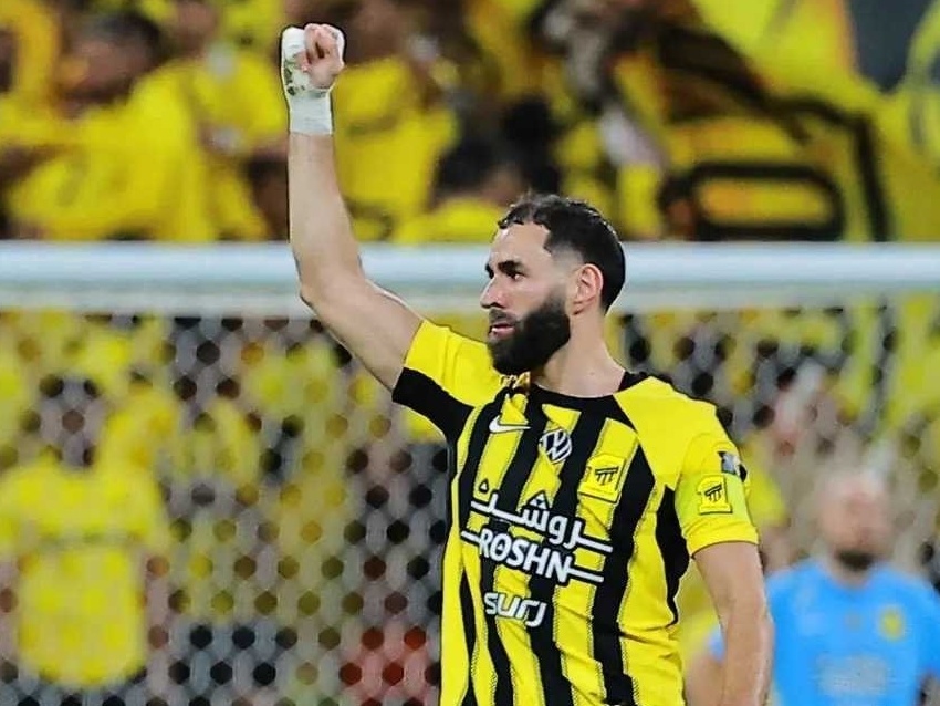 罗马完胜乌克兰,本泽马状态火热 罗马完胜乌克兰,本泽马状态火热