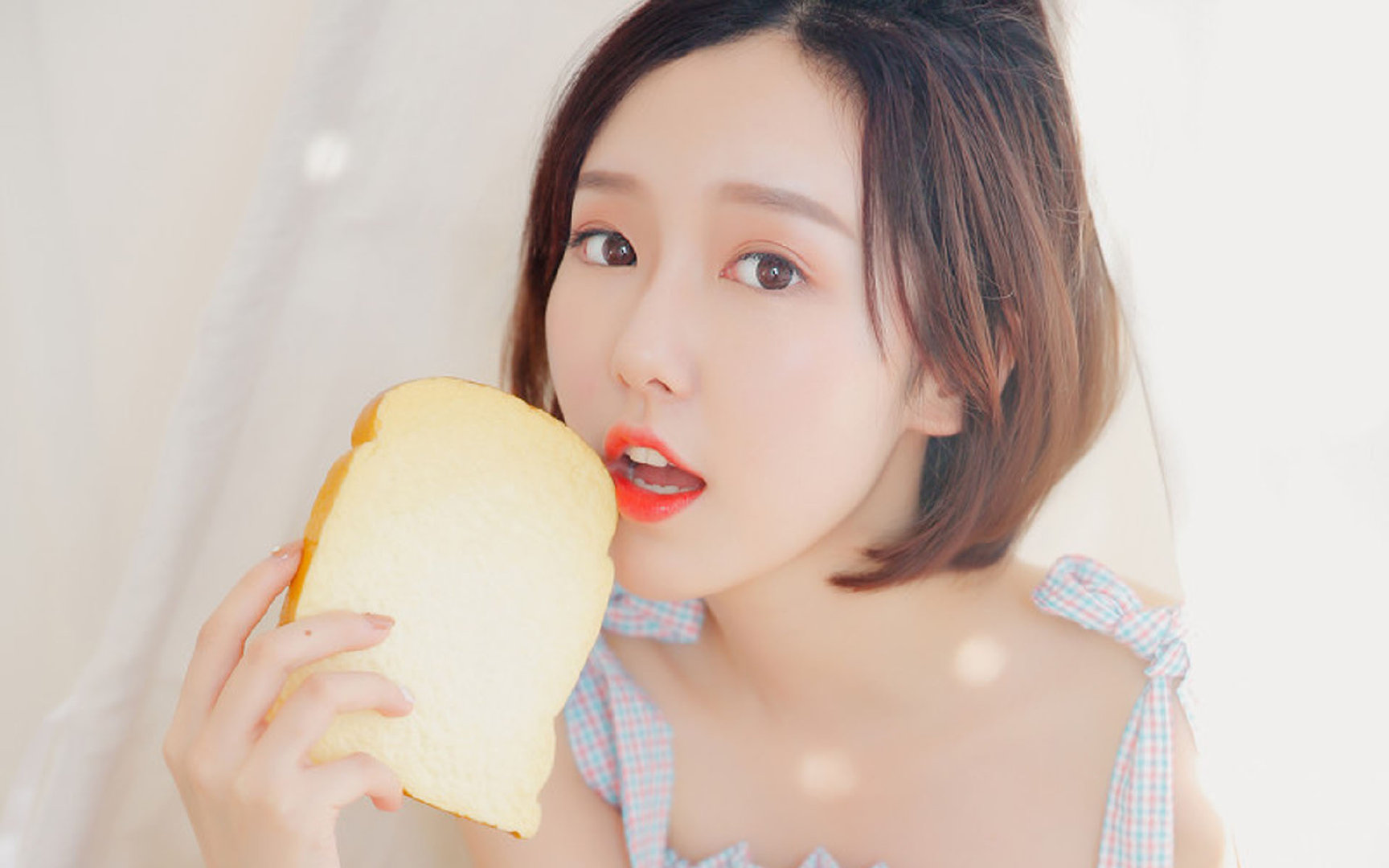 绝境双生花，拜仁的险胜与佩德里的破茧