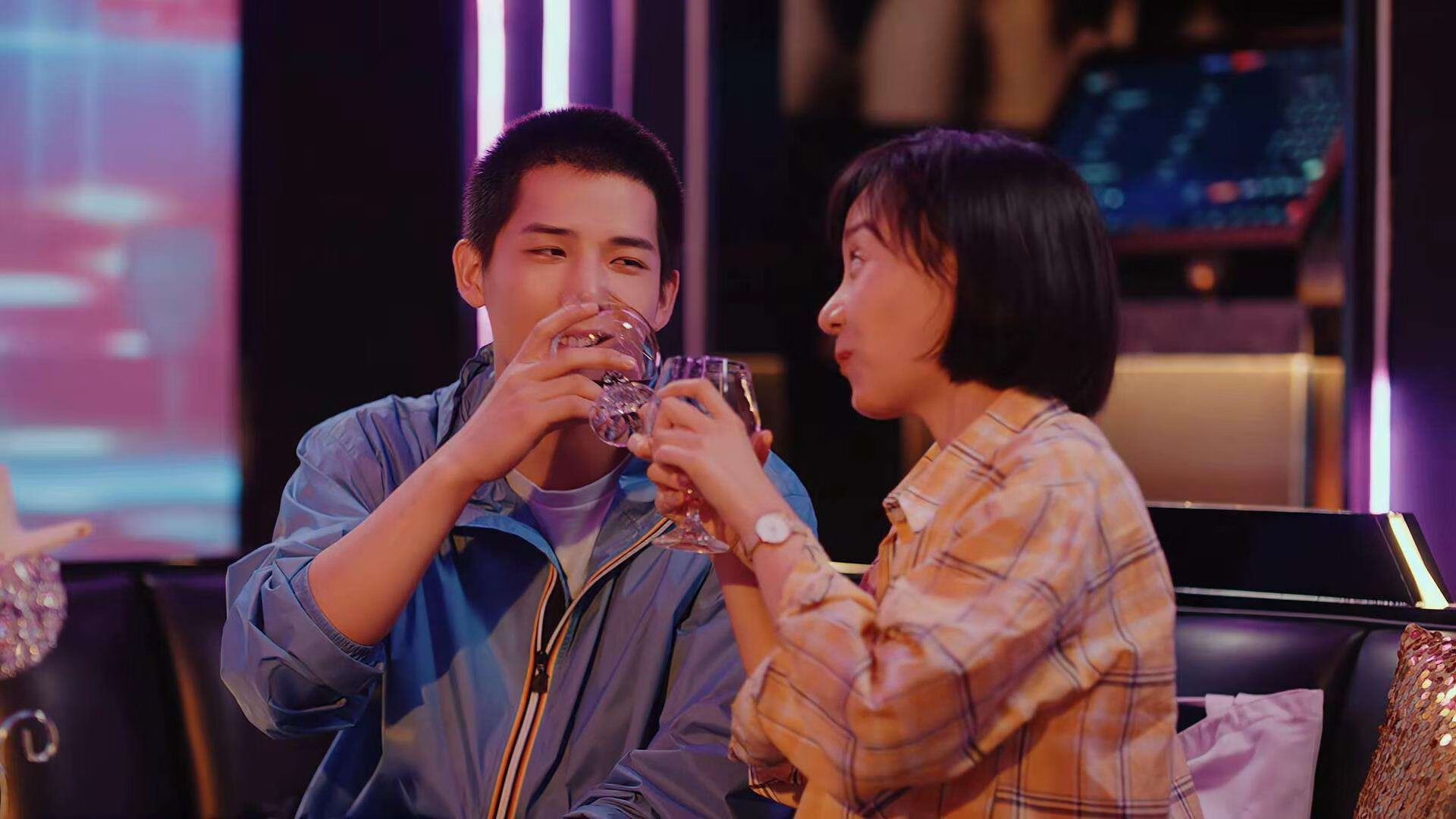 本泽马，红黑军团的白色幽灵—关键战破曼联，一射定乾坤