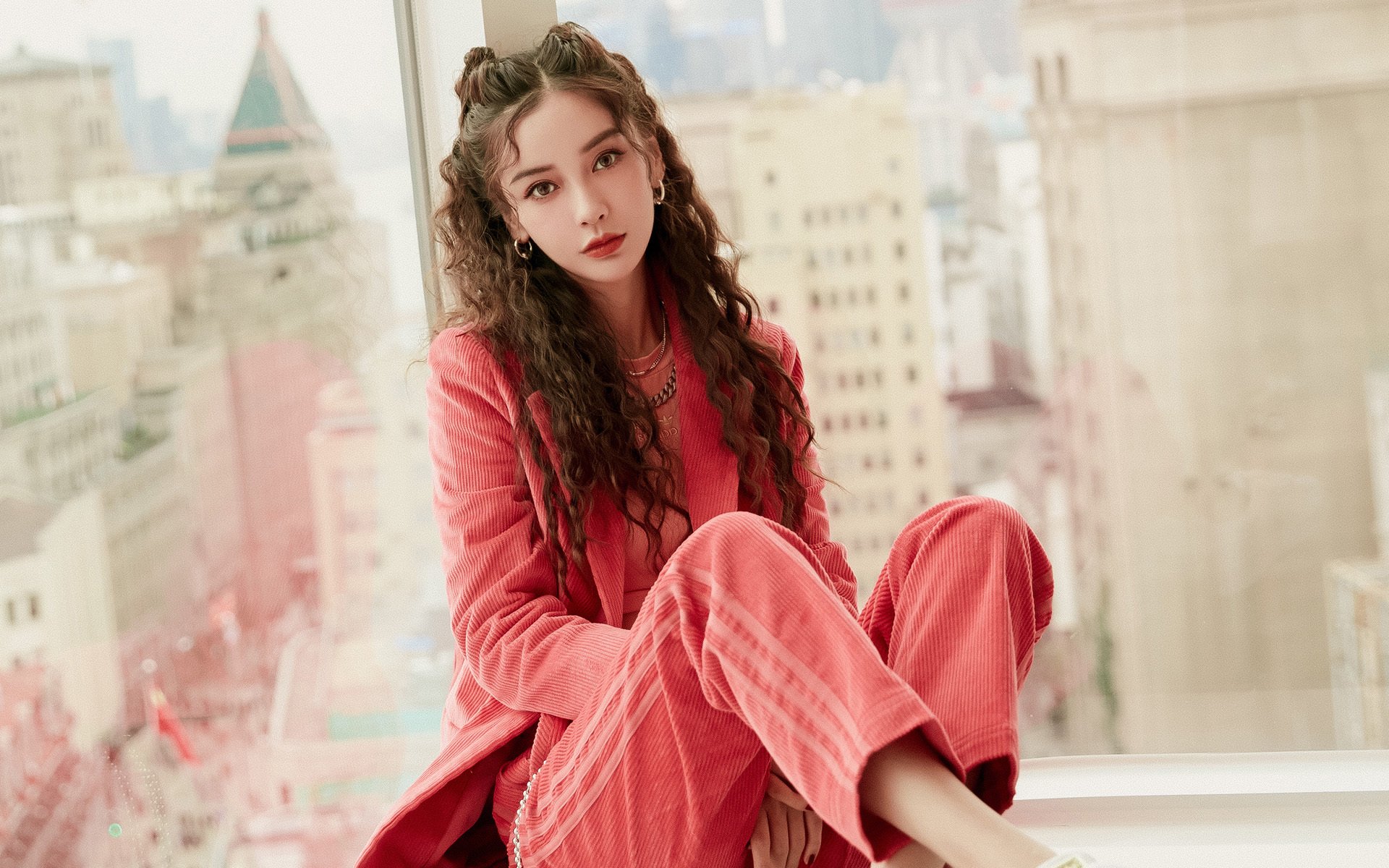 欧洲足坛双响炮，姆巴佩让对手绝望，曼联用狂胜点燃复兴希望