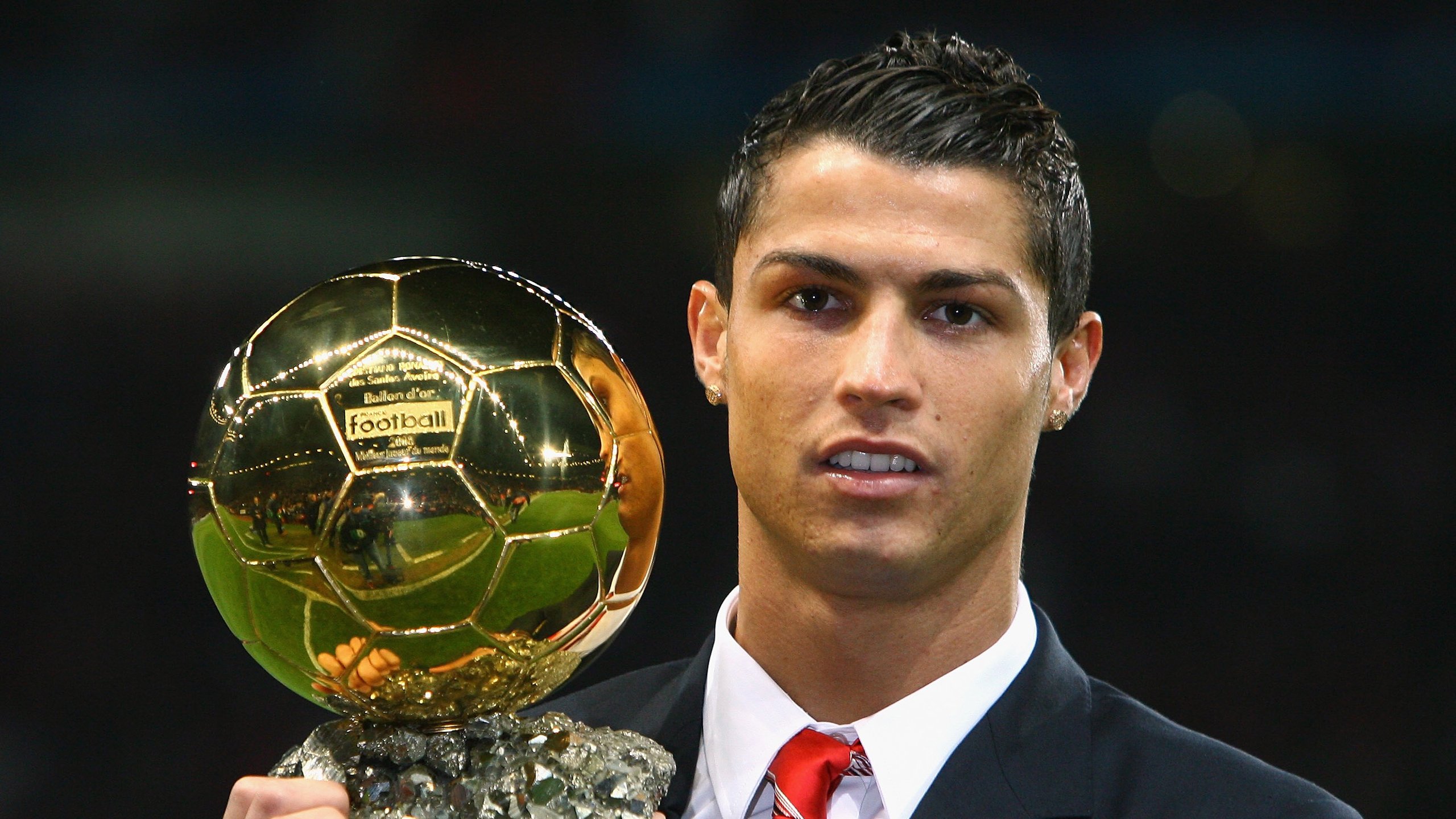 天雷轰鸣！小贾伦季后赛封神夜，撕裂传统内线的历史变奏